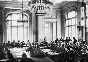 20120601-trianon-targyalas-bekeszerzodes-alairasa-a